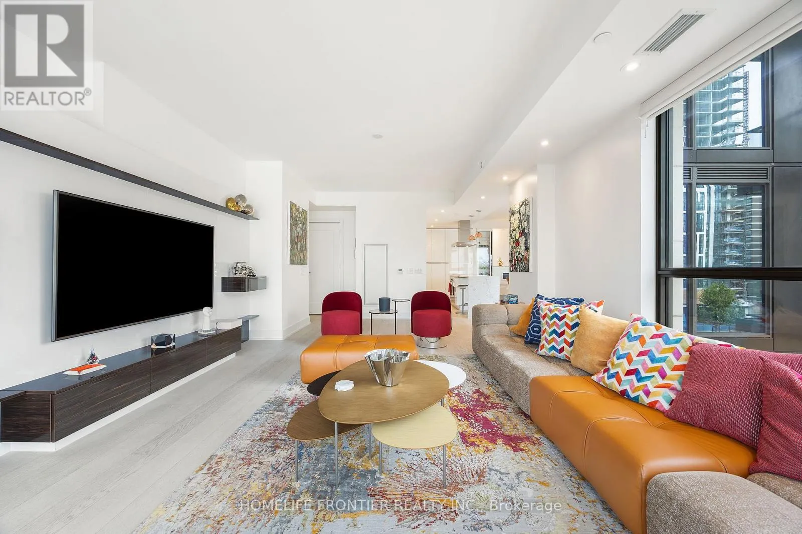 401 - 6 JACKES AVENUE