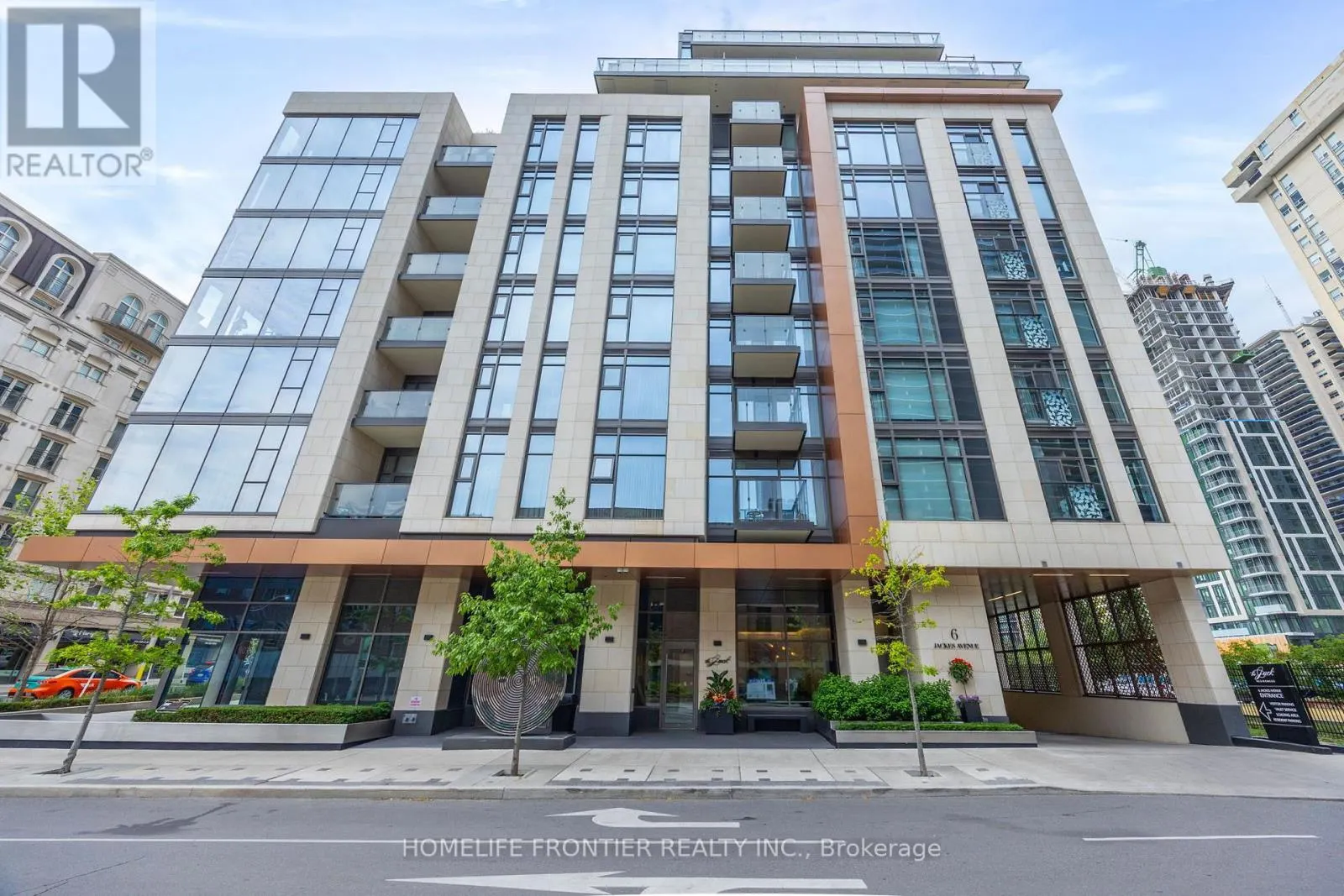 401 - 6 JACKES AVENUE