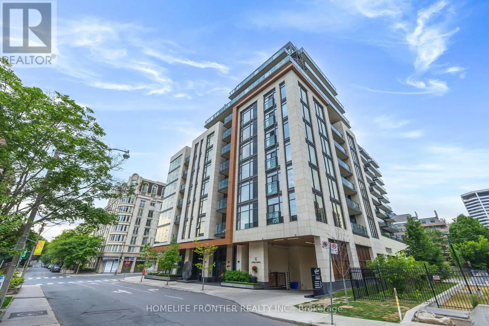 401 - 6 JACKES AVENUE