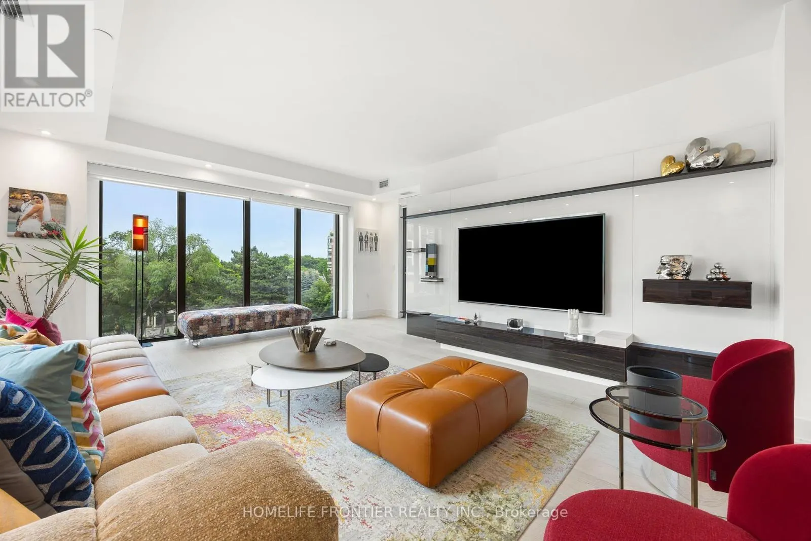 401 - 6 JACKES AVENUE