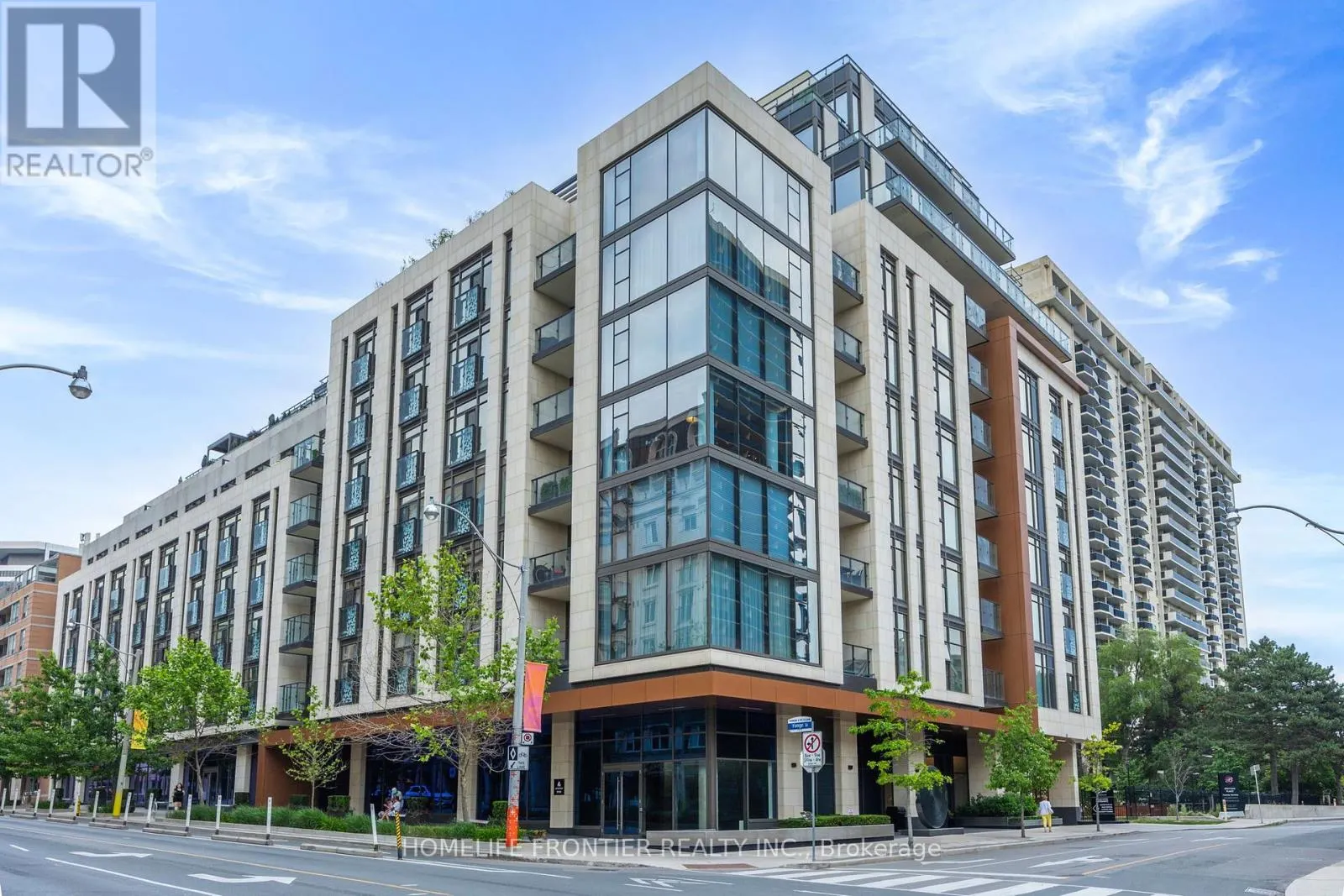 401 - 6 JACKES AVENUE