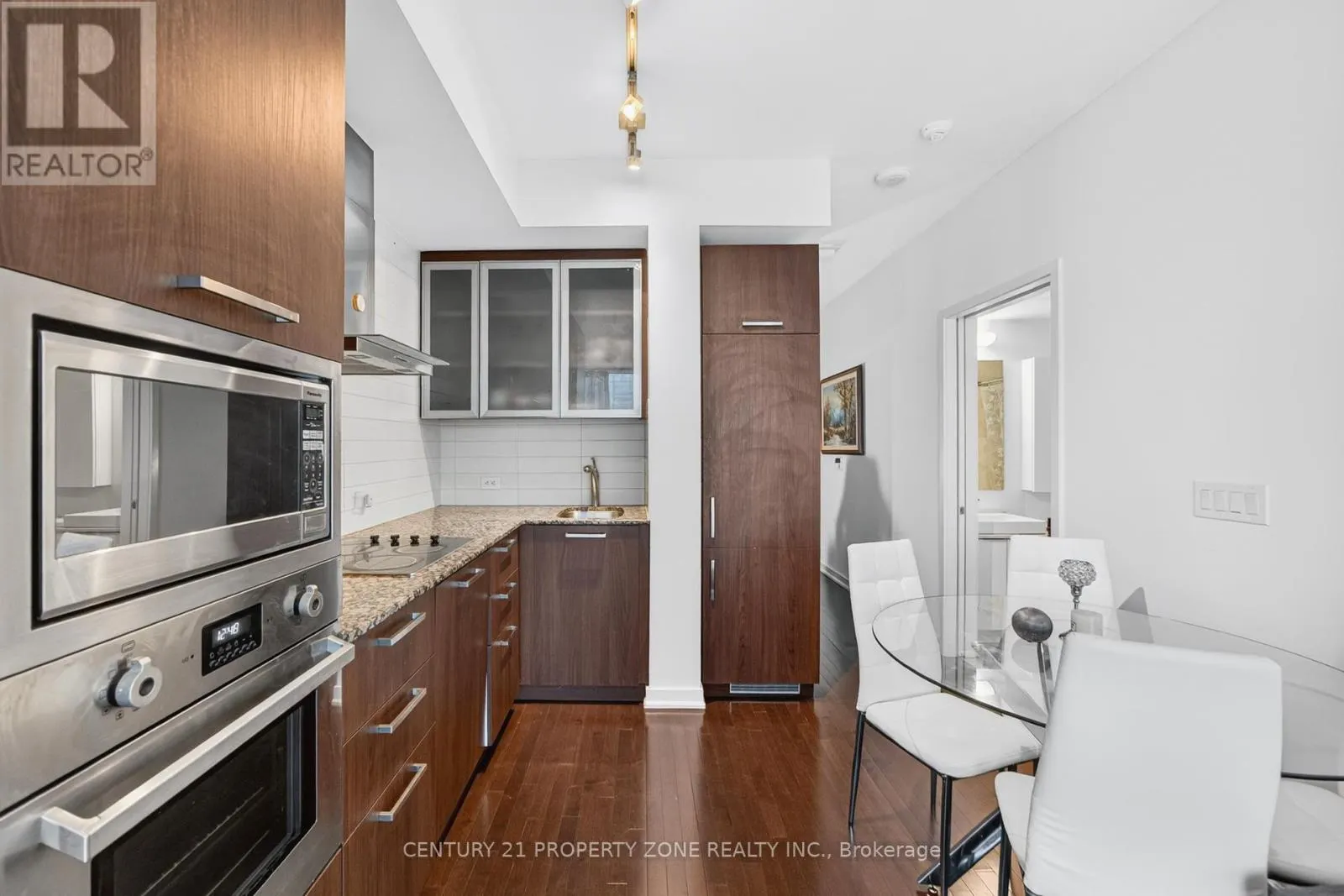 4409 - 14 YORK STREET