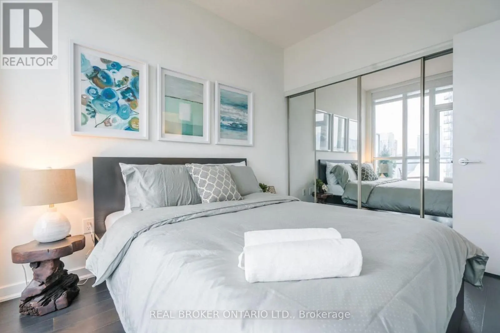 3203 - 15 ICEBOAT TERRACE