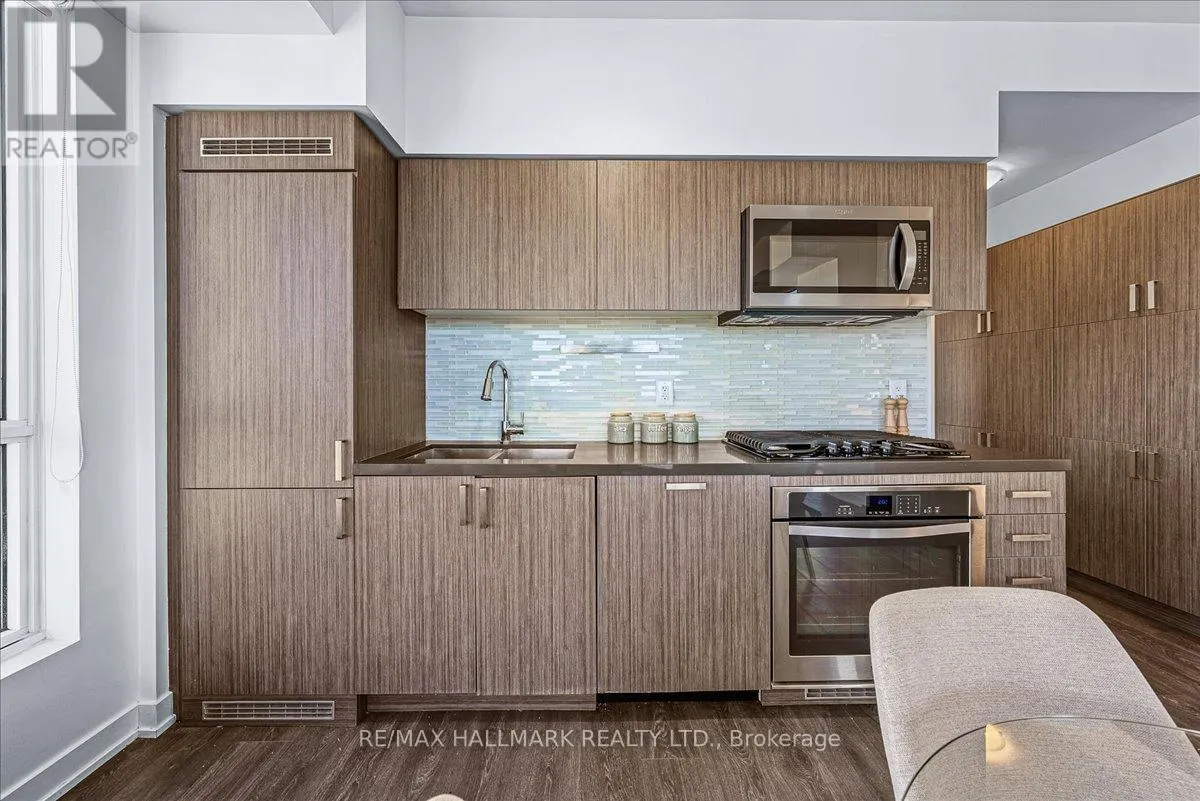 1811 - 501 ST CLAIR AVENUE W