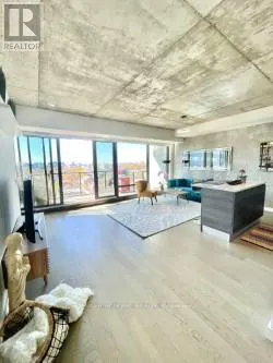 1205 - 111 BATHURST STREET