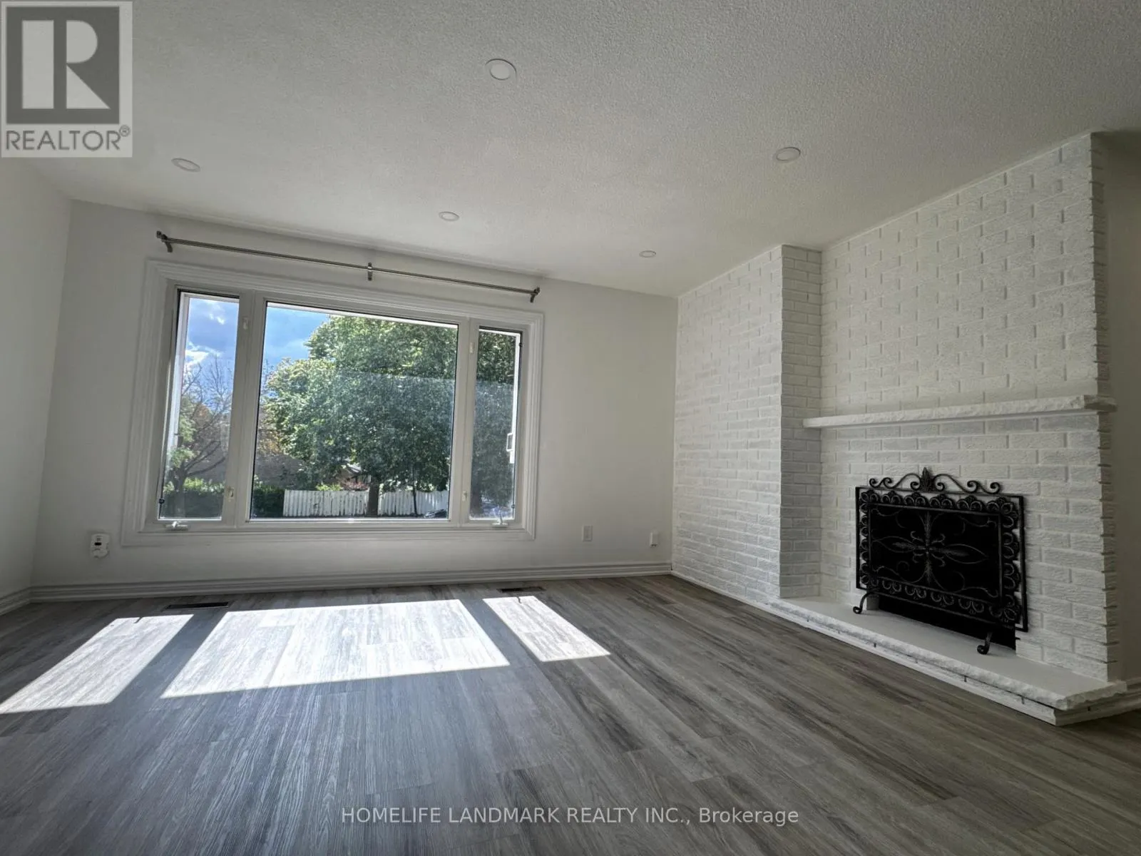 104 LOGANBERRY CRESCENT