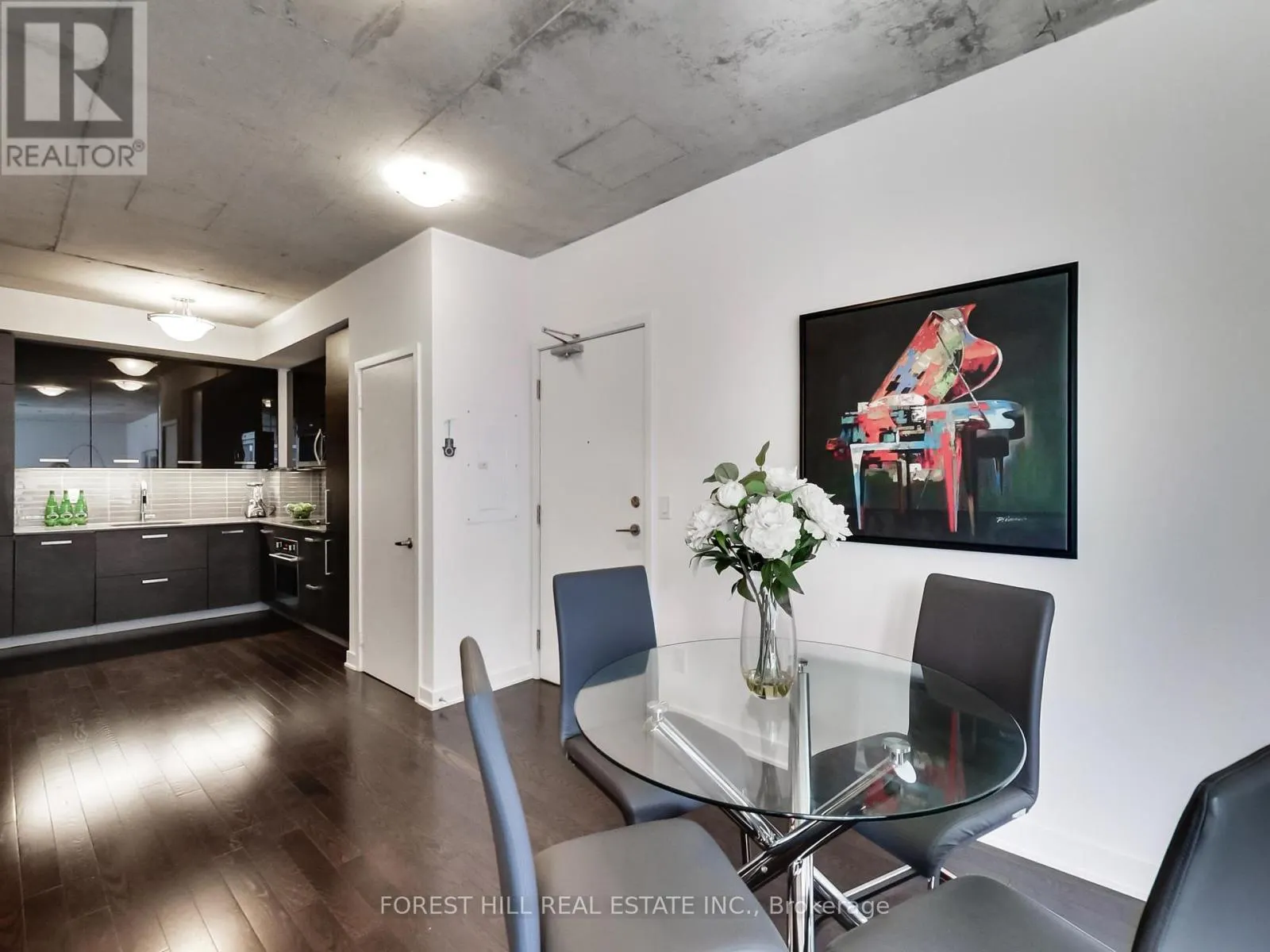 2301 - 210 SIMCOE STREET