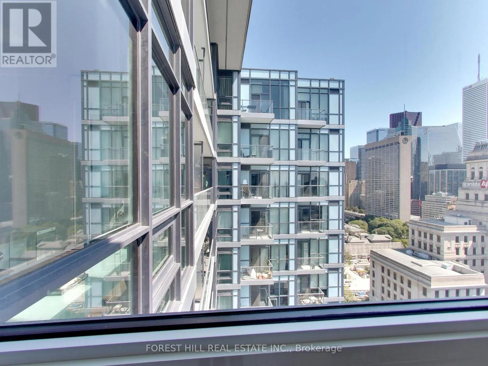 2301 - 210 SIMCOE STREET