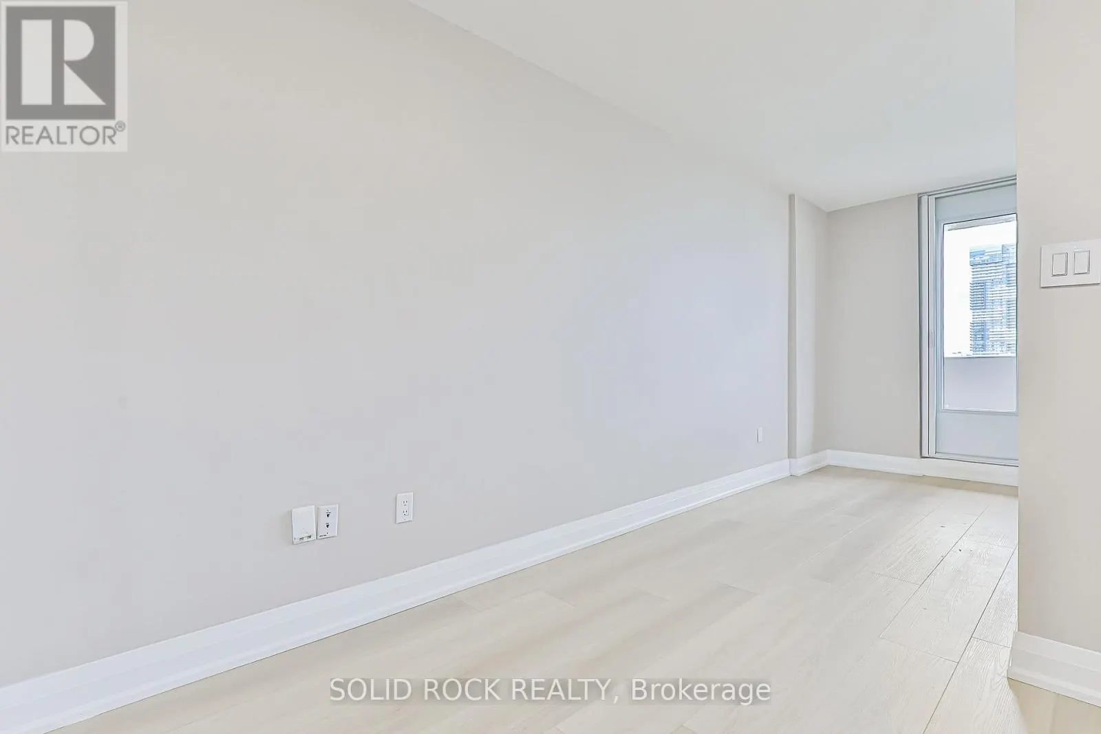 3111 - 40 HOMEWOOD AVENUE