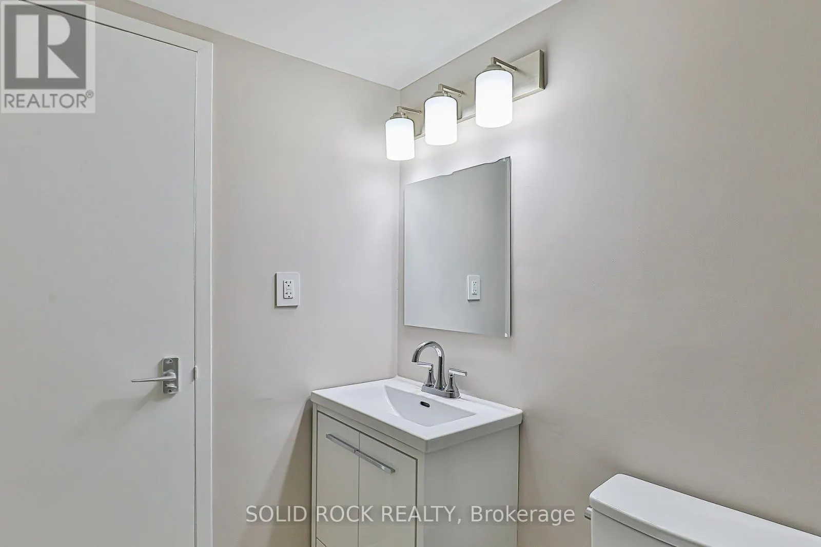 3111 - 40 HOMEWOOD AVENUE