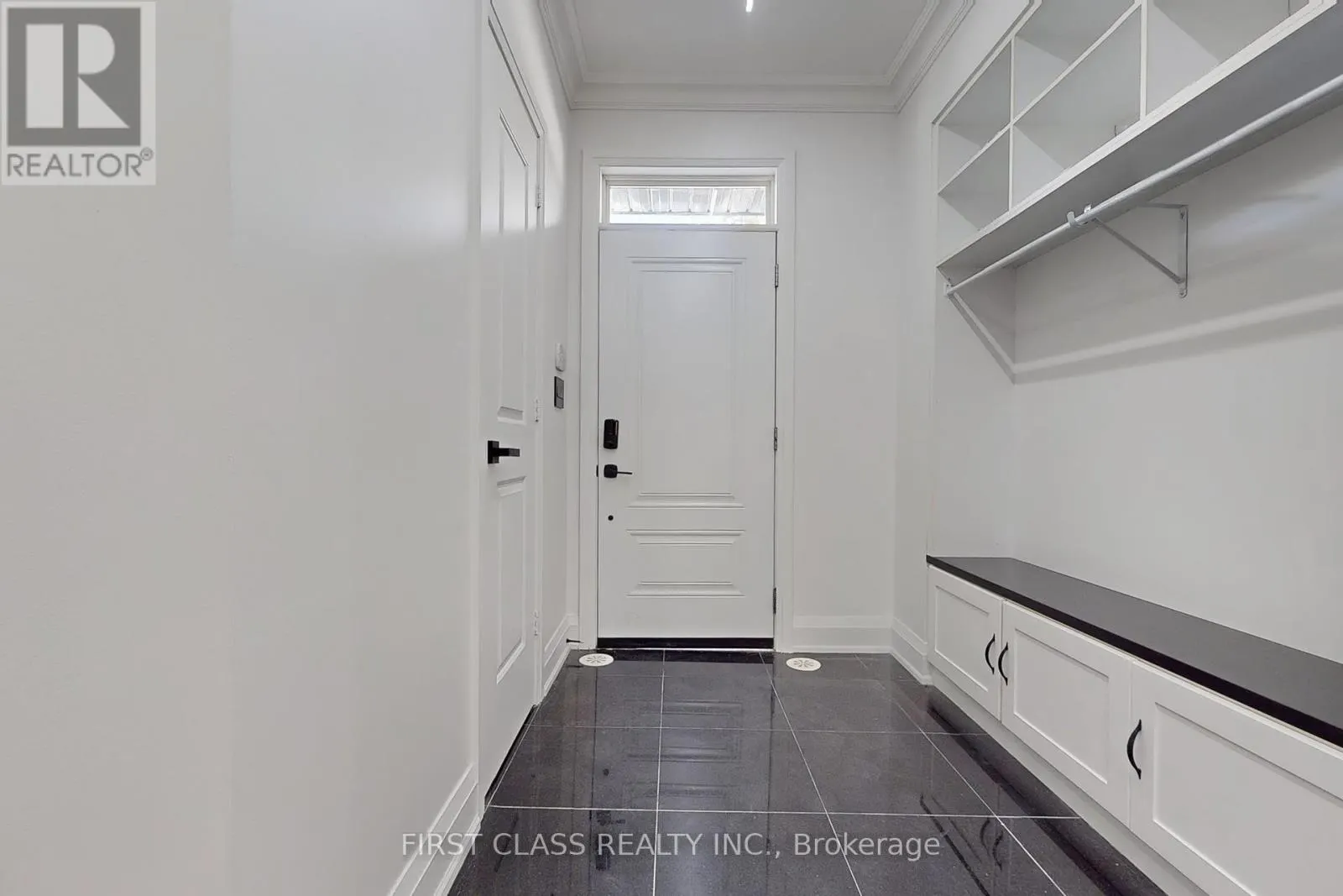 TH 28 - 9 OAKBURN CRESCENT