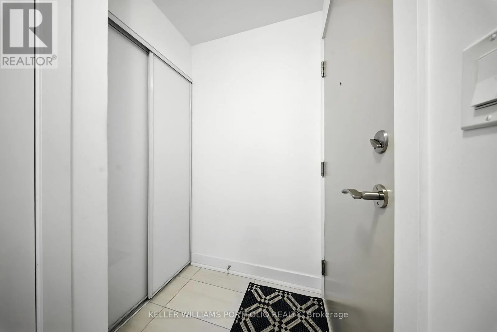 1101 - 1486 BATHURST STREET