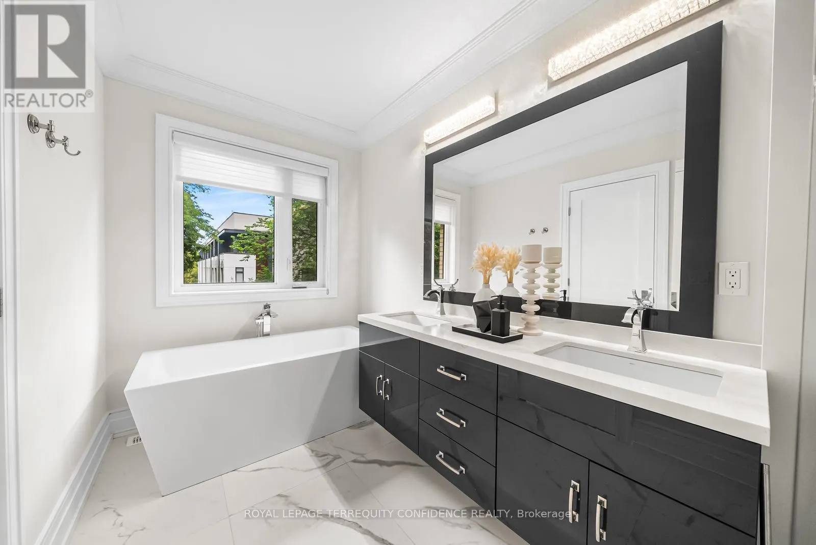 57B HORSHAM AVENUE