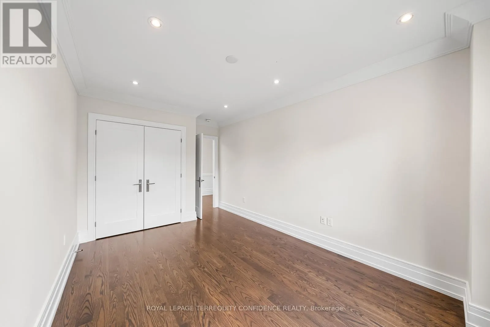 57B HORSHAM AVENUE