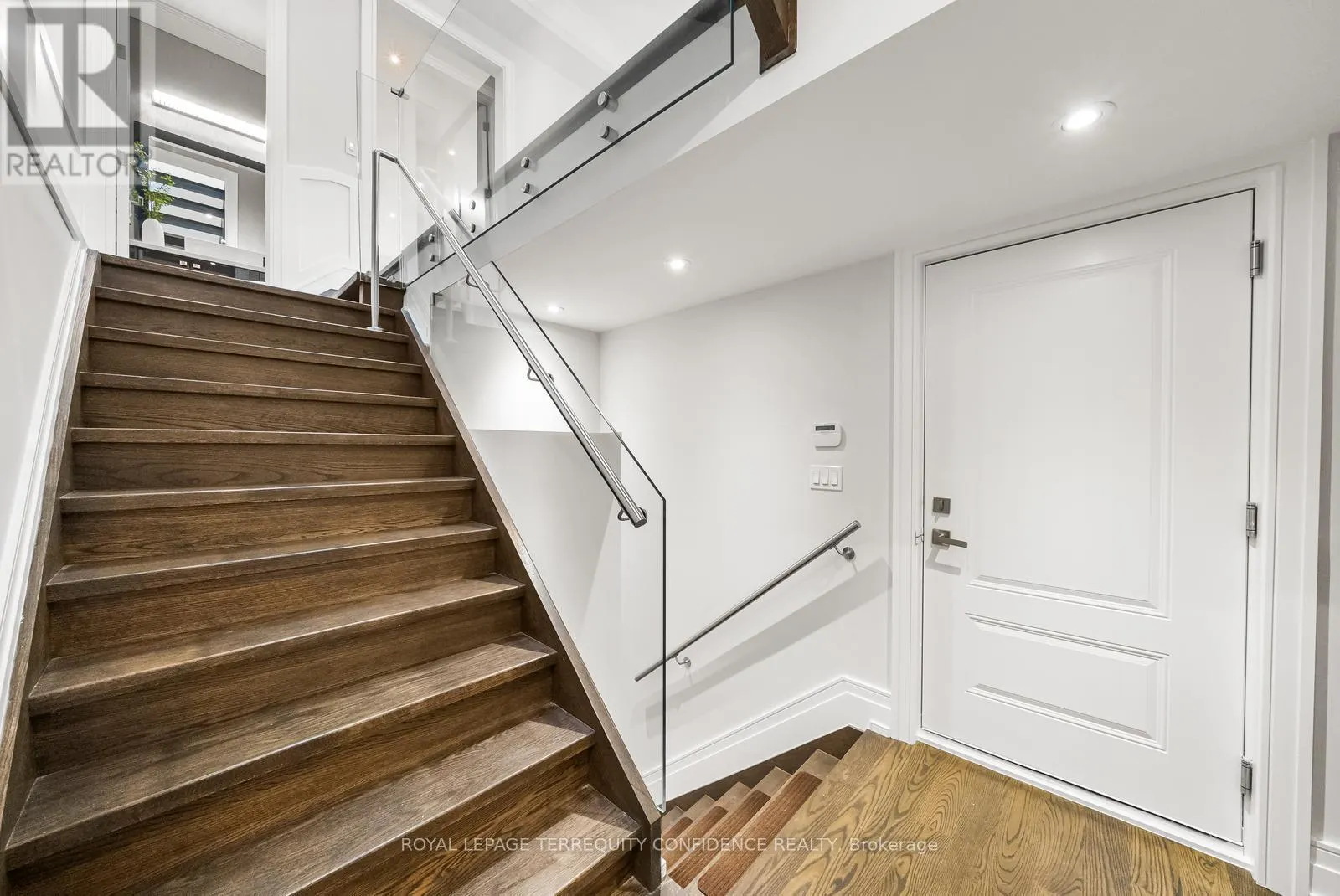 57B HORSHAM AVENUE