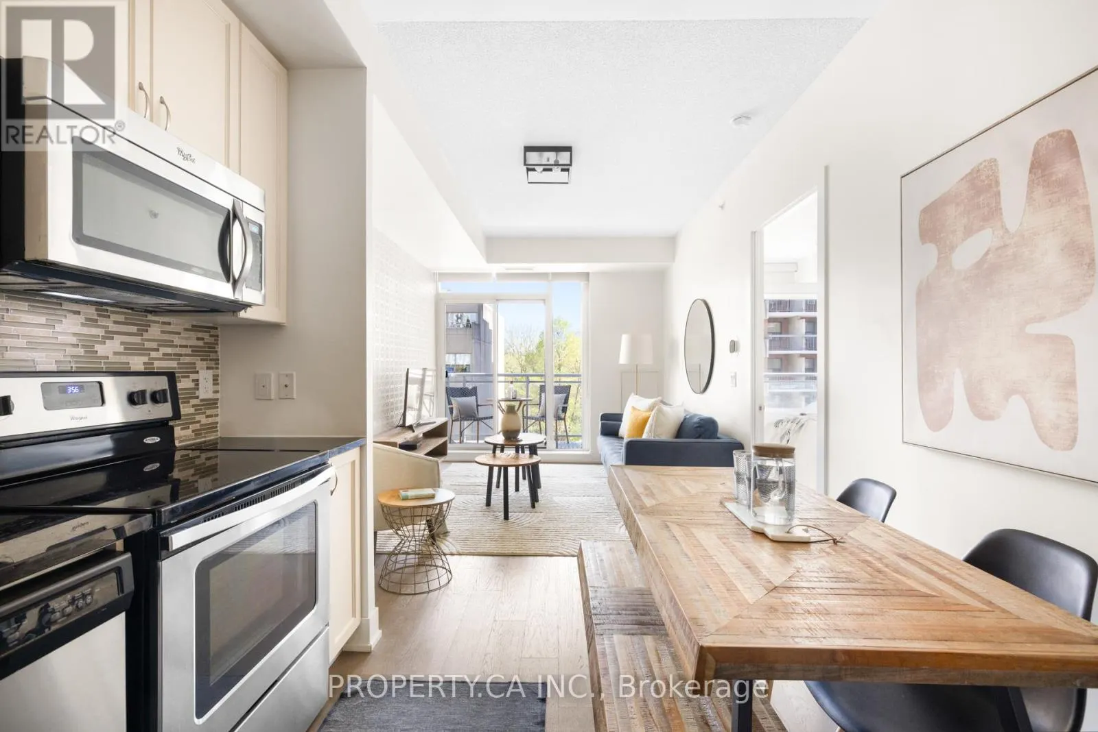 404 - 68 MERTON STREET