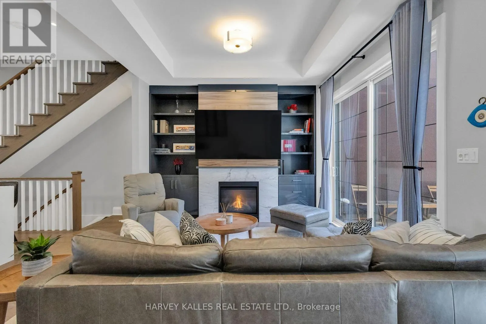 1256 AVENUE ROAD