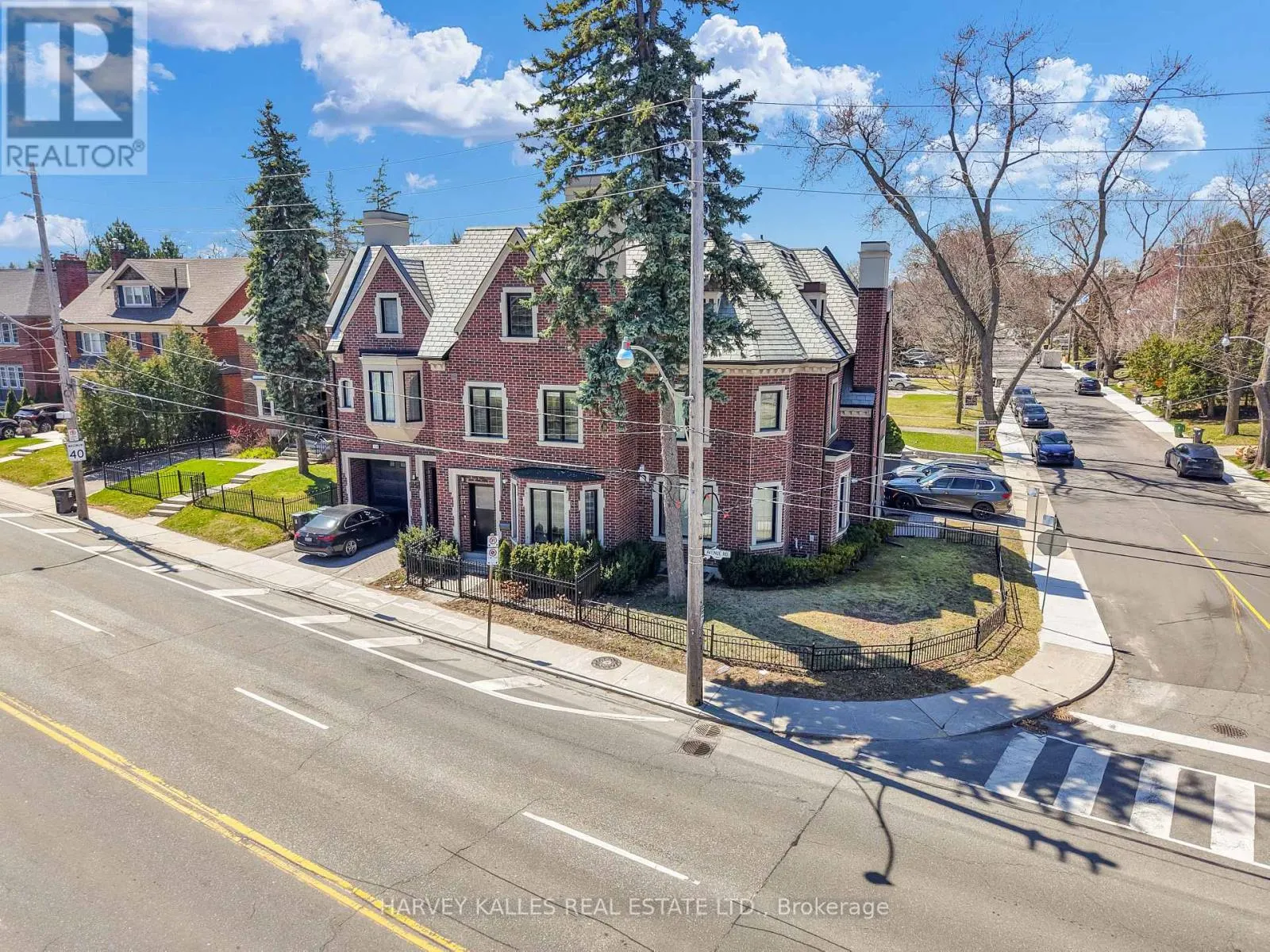 1256 AVENUE ROAD