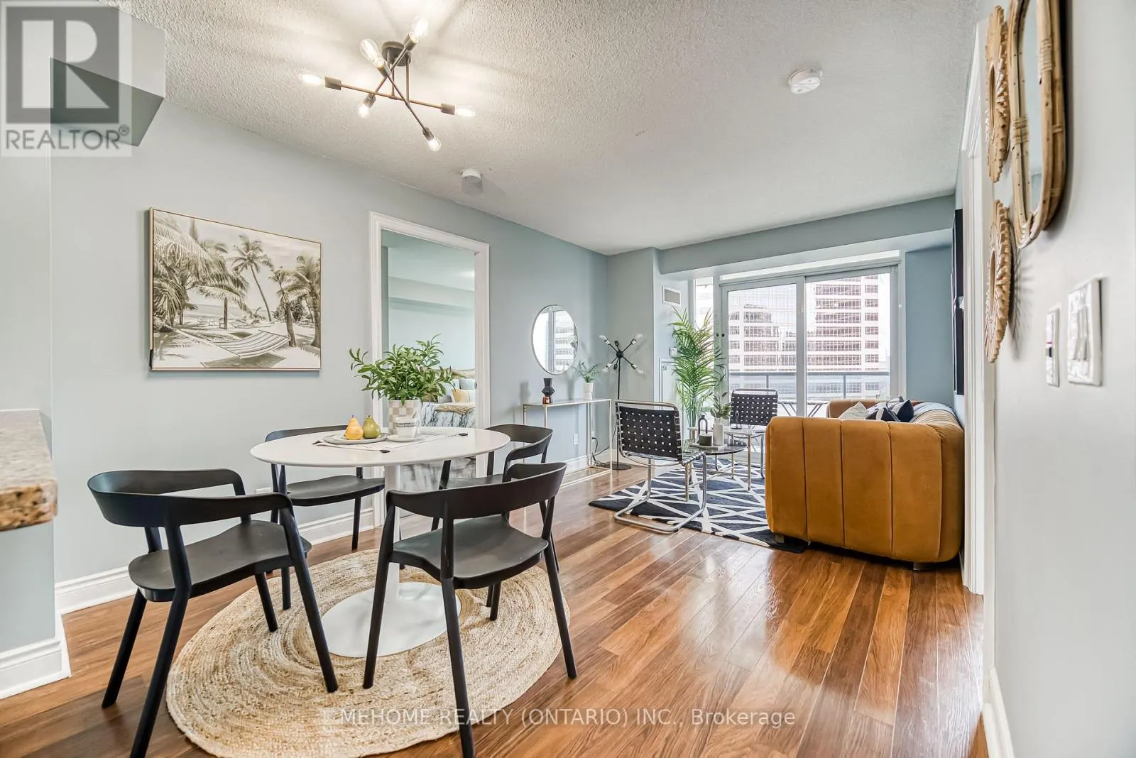 1025 - 25 GREENVIEW AVENUE