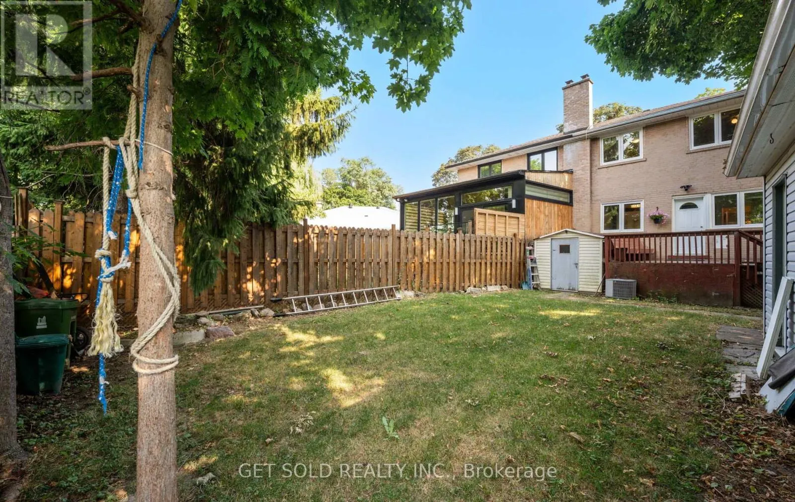 10 DUNBOYNE COURT