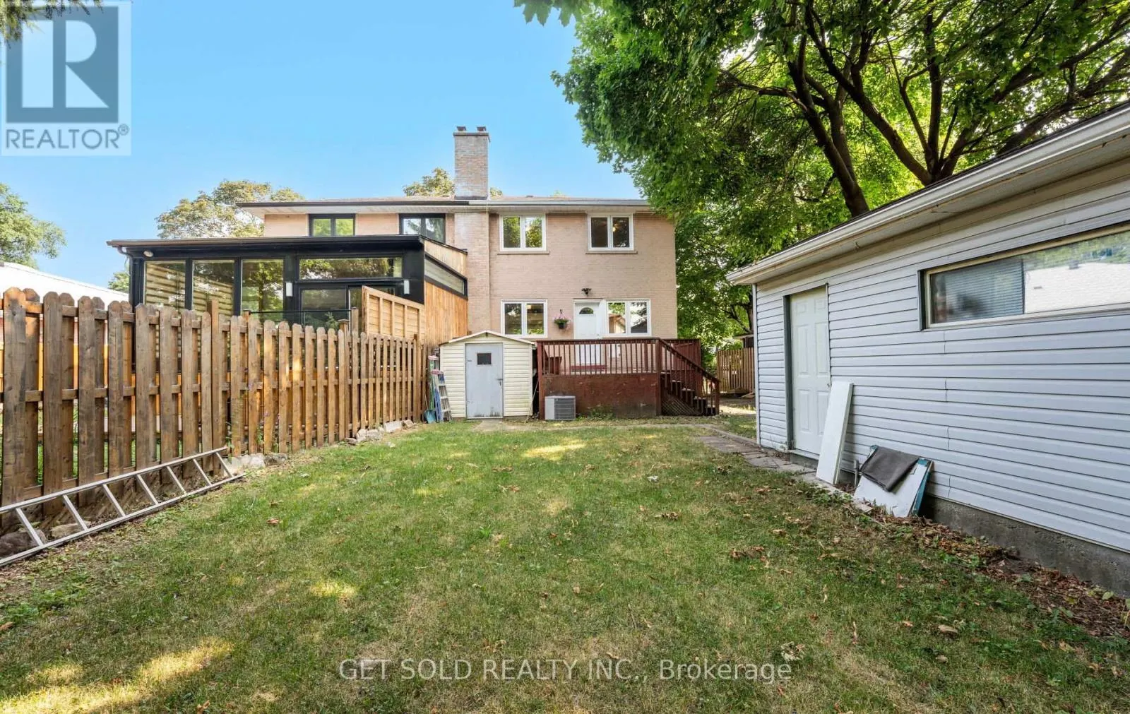 10 DUNBOYNE COURT