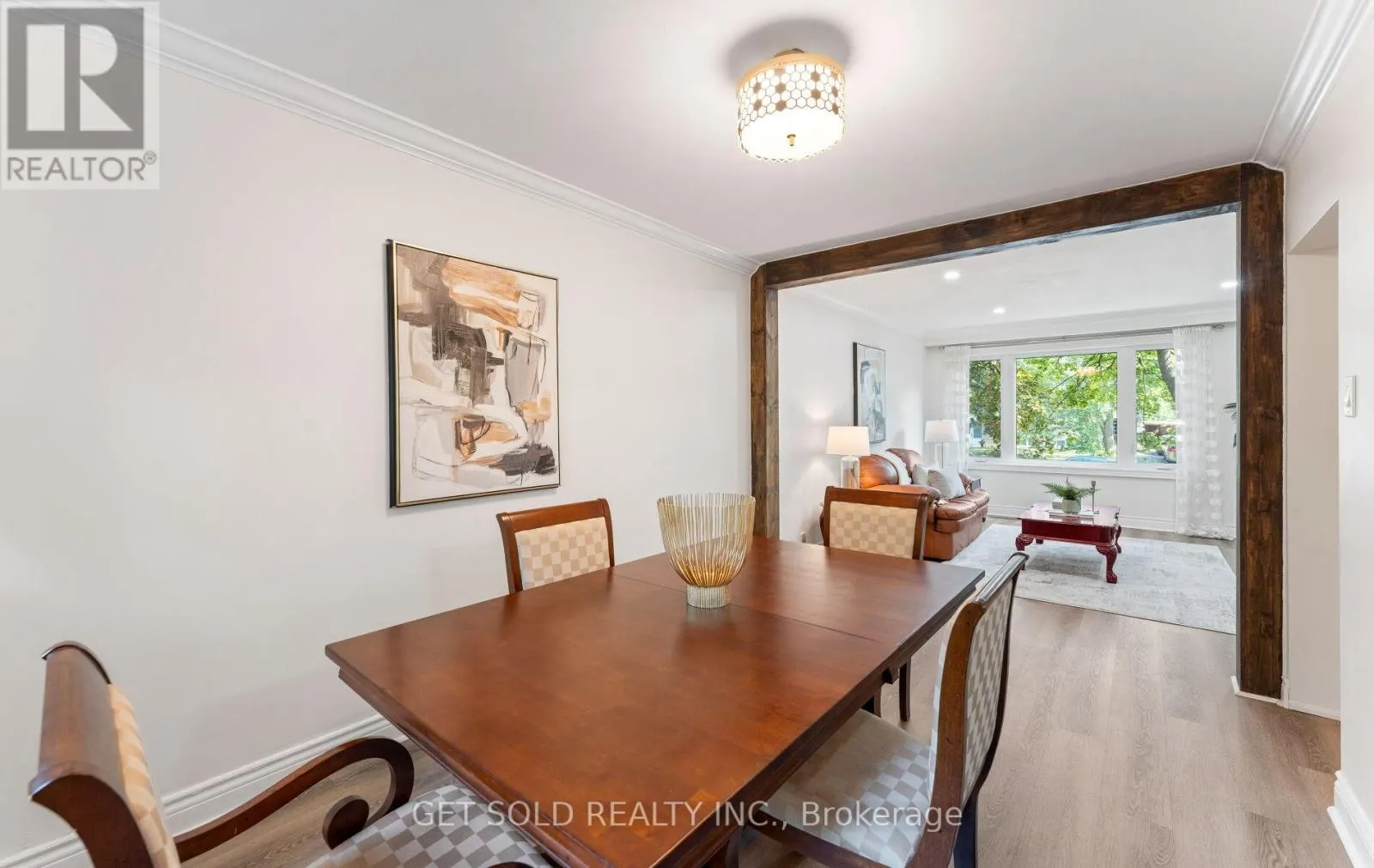 10 DUNBOYNE COURT