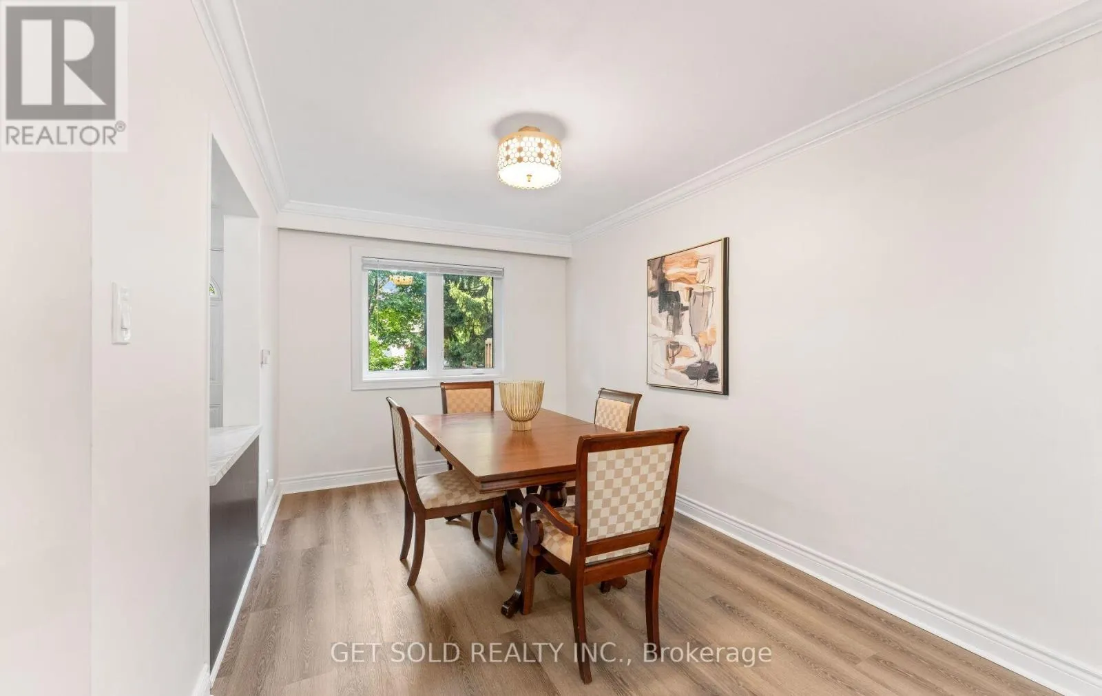 10 DUNBOYNE COURT