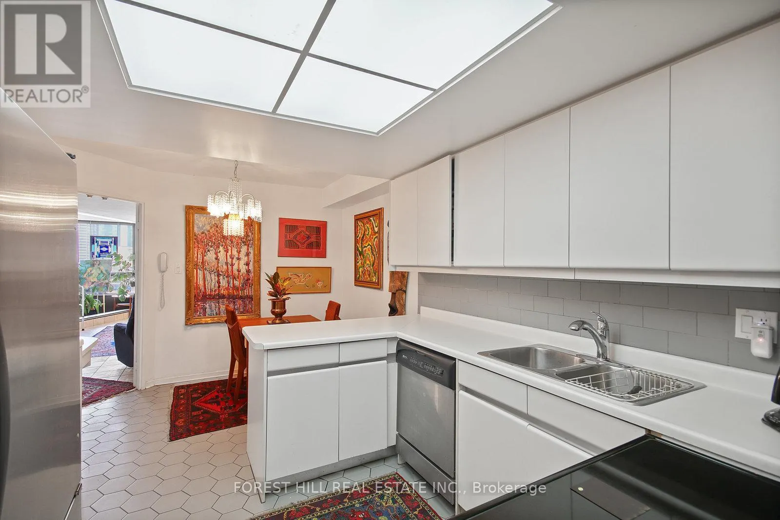 1101 - 130 CARLTON STREET