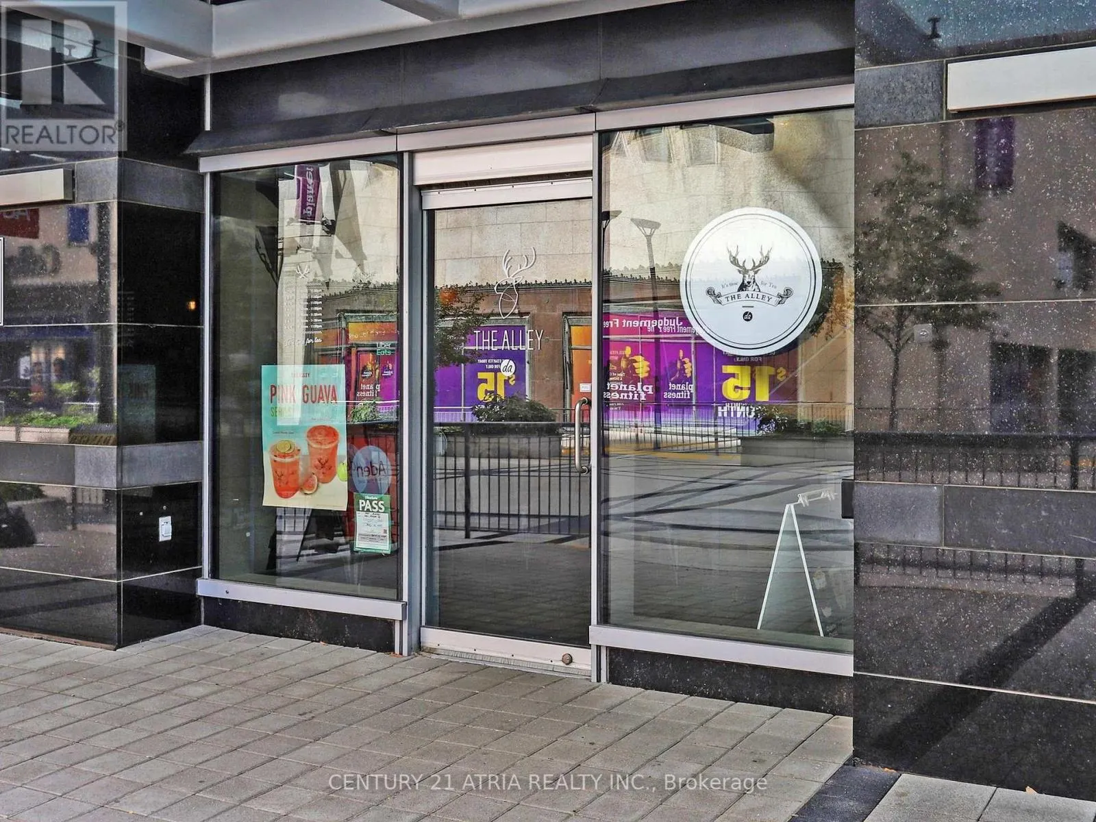 1 - 382 YONGE STREET