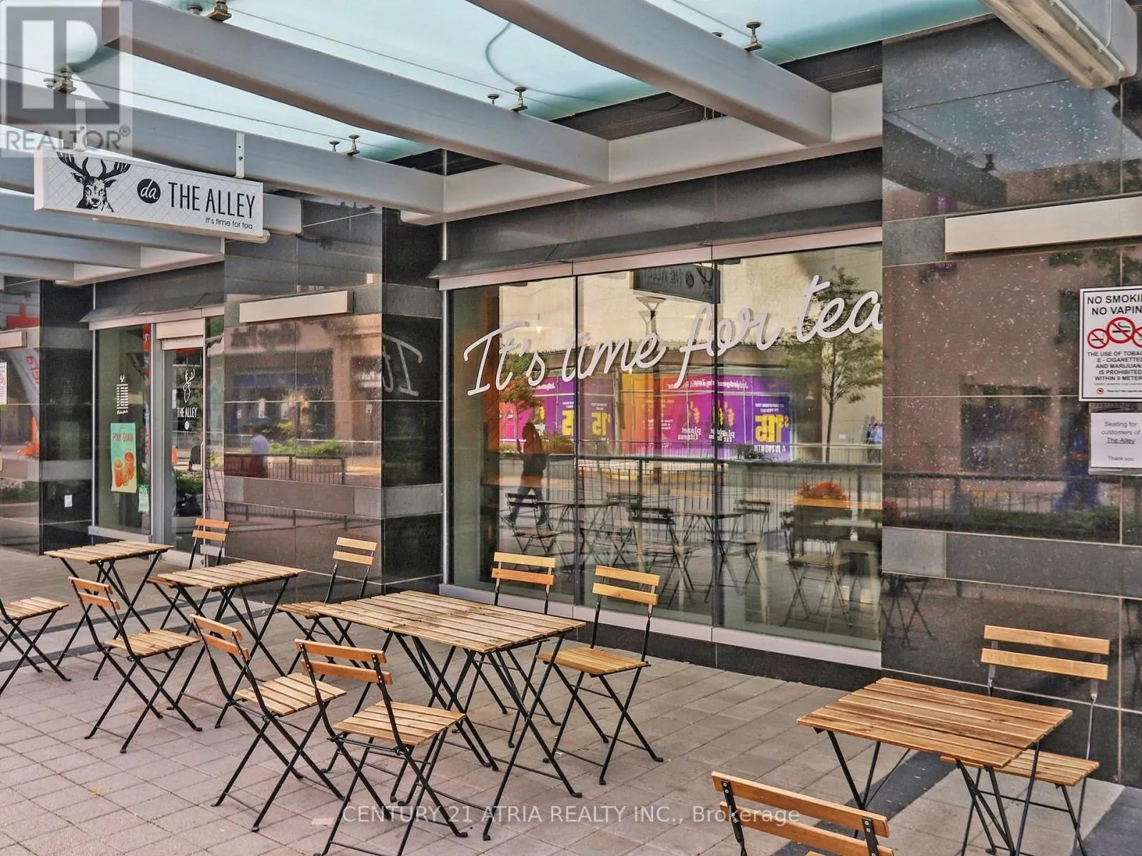 1 - 382 YONGE STREET