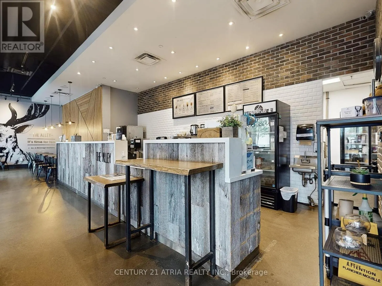 1 - 382 YONGE STREET