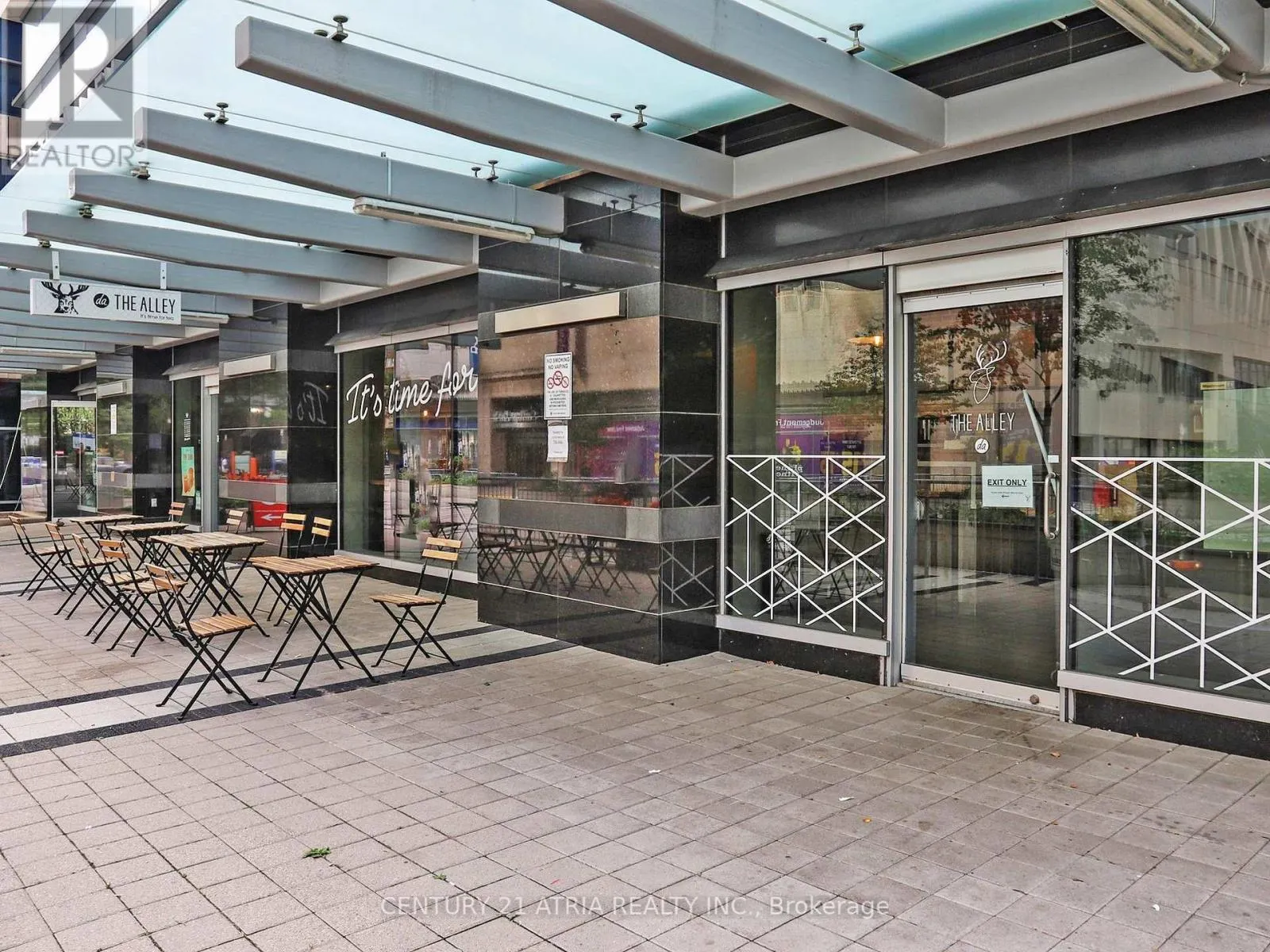 1 - 382 YONGE STREET