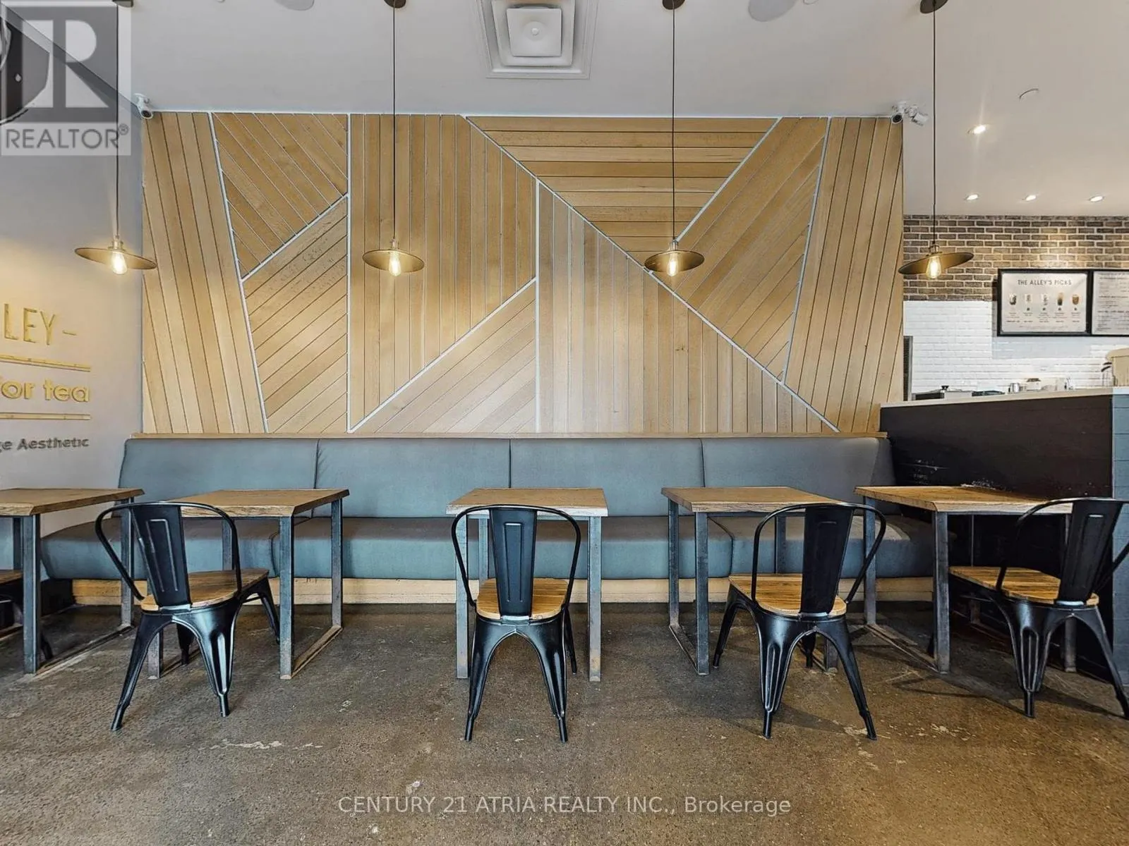 1 - 382 YONGE STREET
