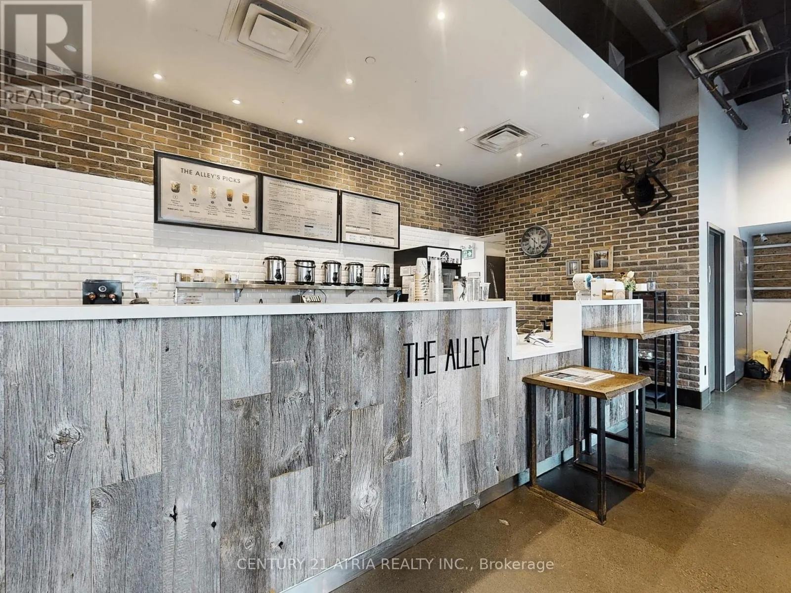 1 - 382 YONGE STREET