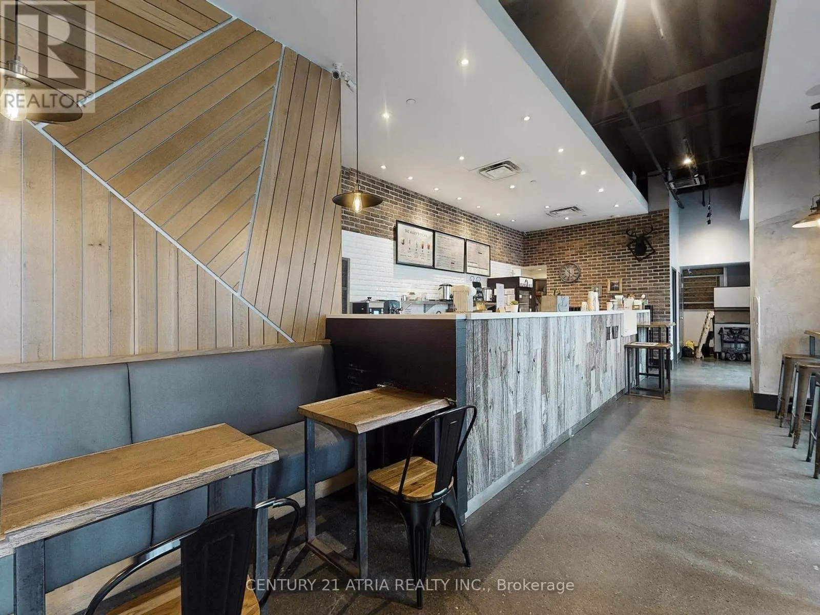 1 - 382 YONGE STREET