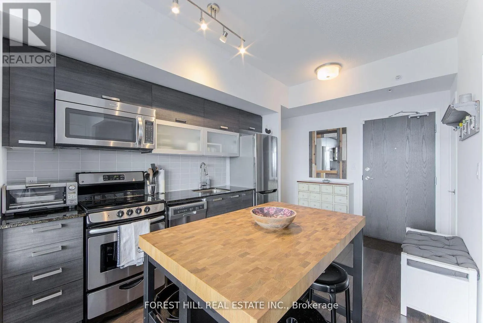 PH05 - 68 ABELL STREET