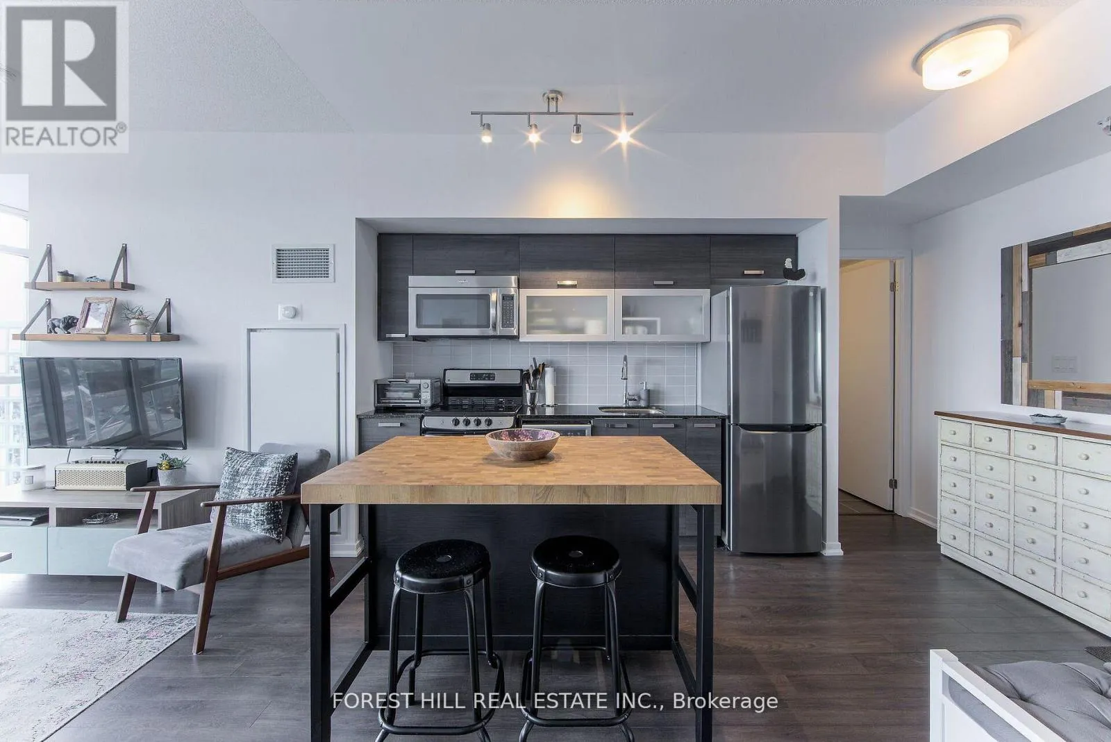 PH05 - 68 ABELL STREET