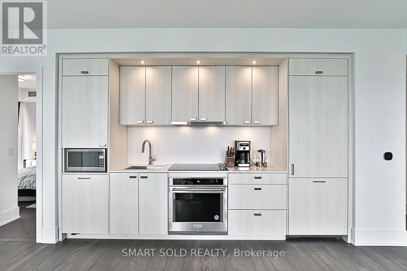 1504 - 480 FRONT ST WEST STREET W