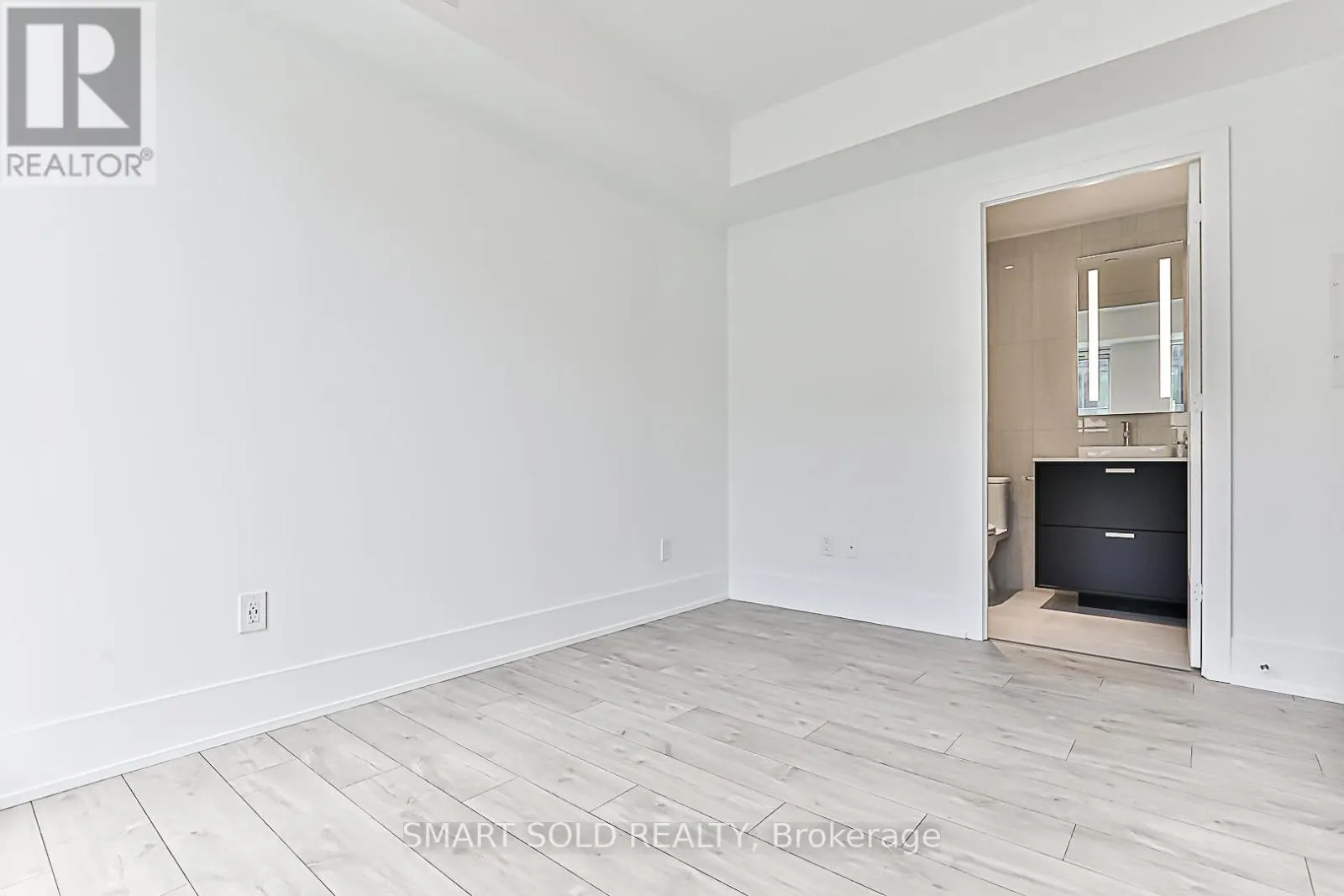 1504 - 480 FRONT ST WEST STREET W