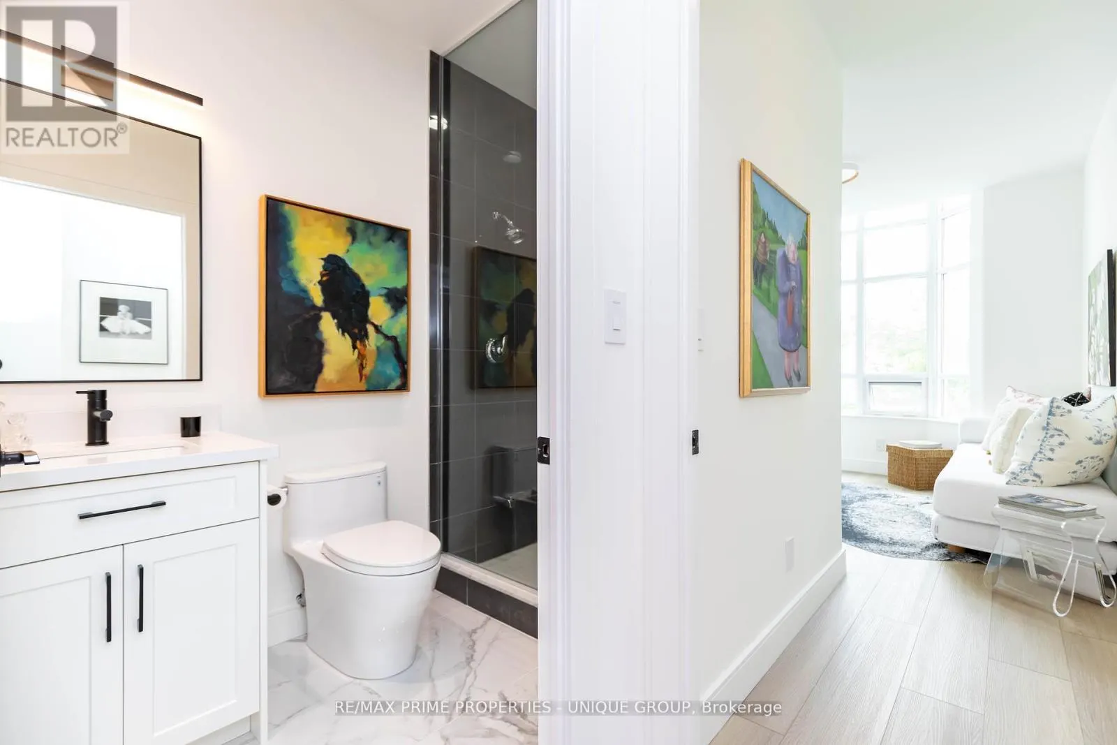 218 - 20 BLOORVIEW PLACE
