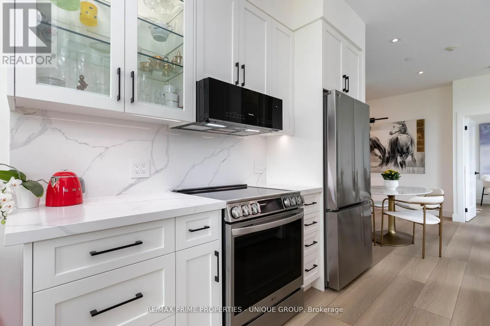 218 - 20 BLOORVIEW PLACE