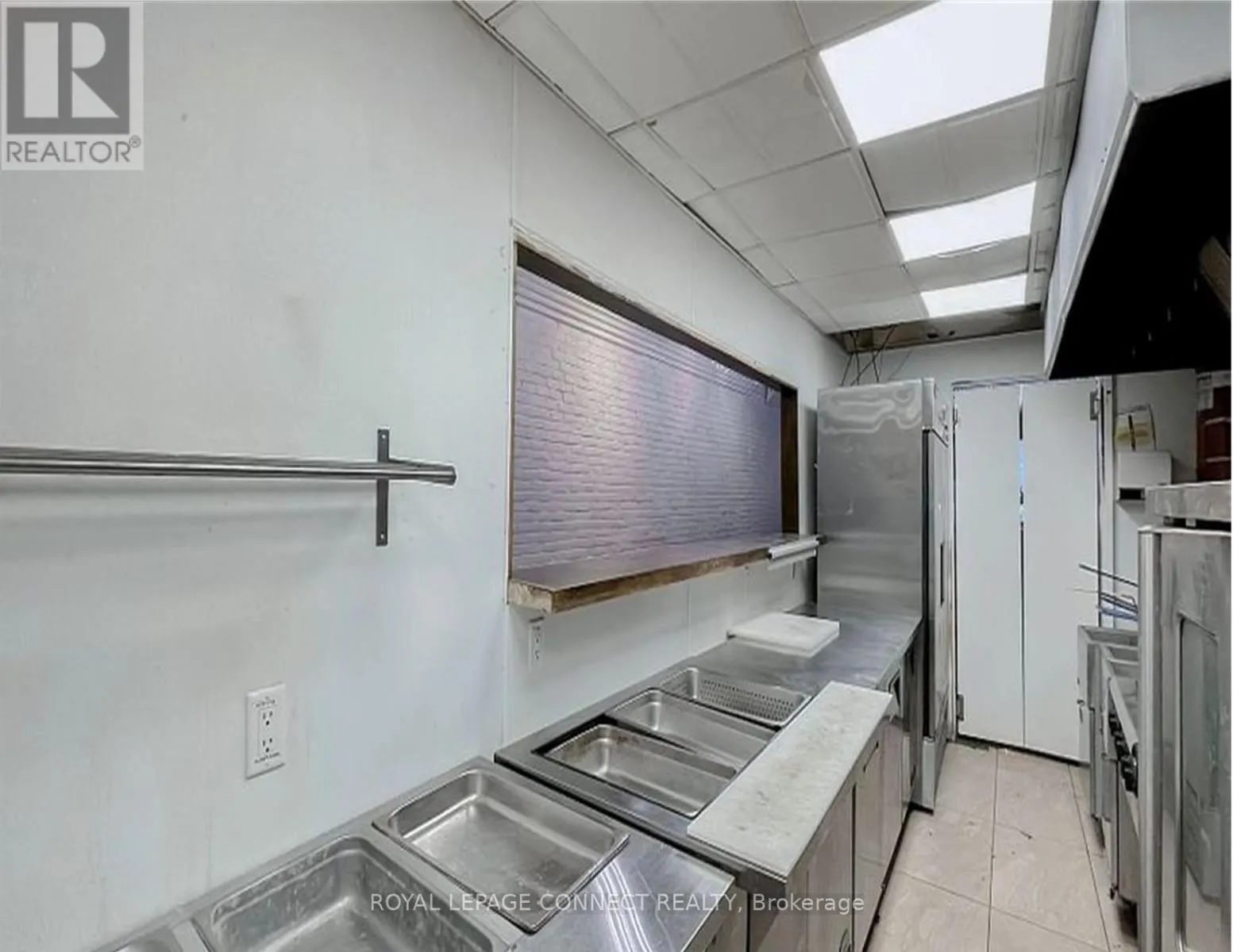 566 QUEEN STREET W