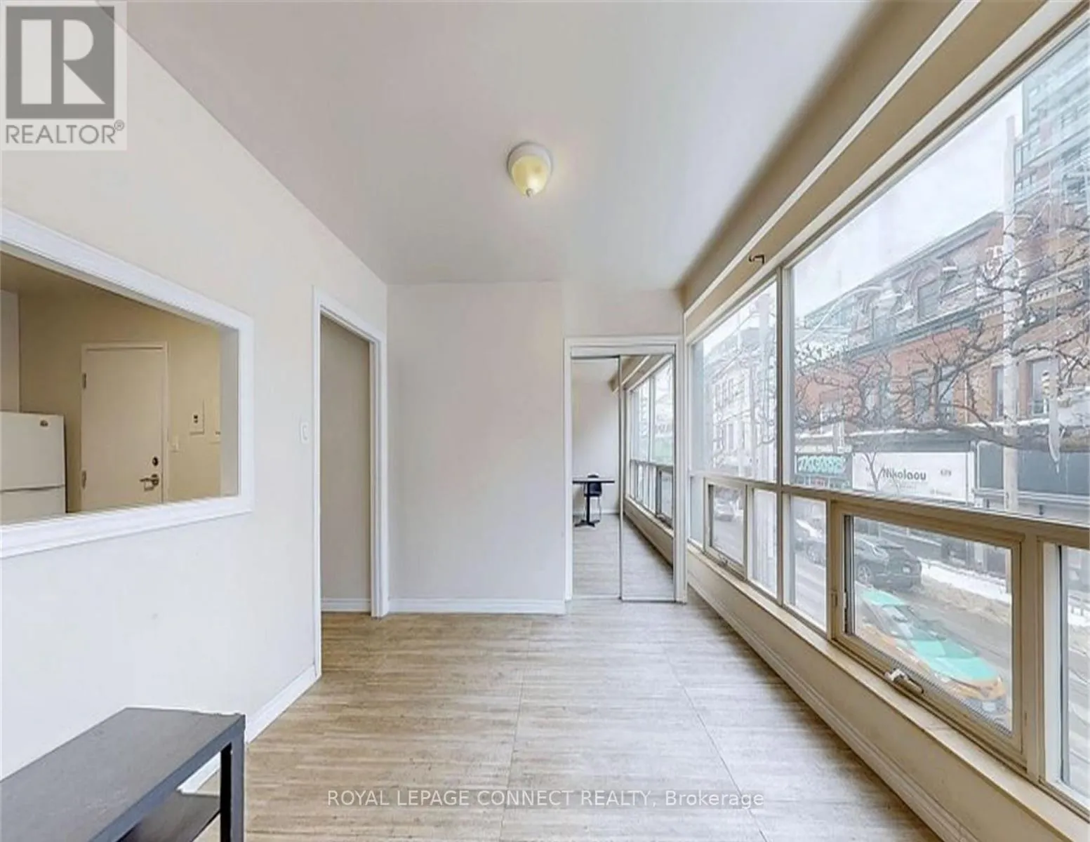 566 QUEEN STREET W