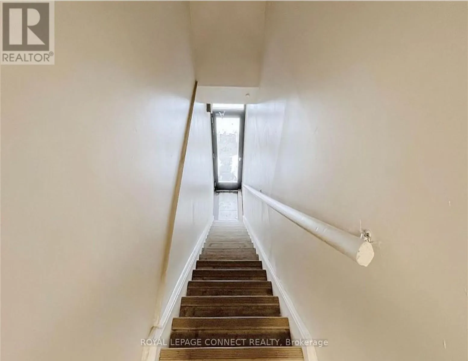 566 QUEEN STREET W