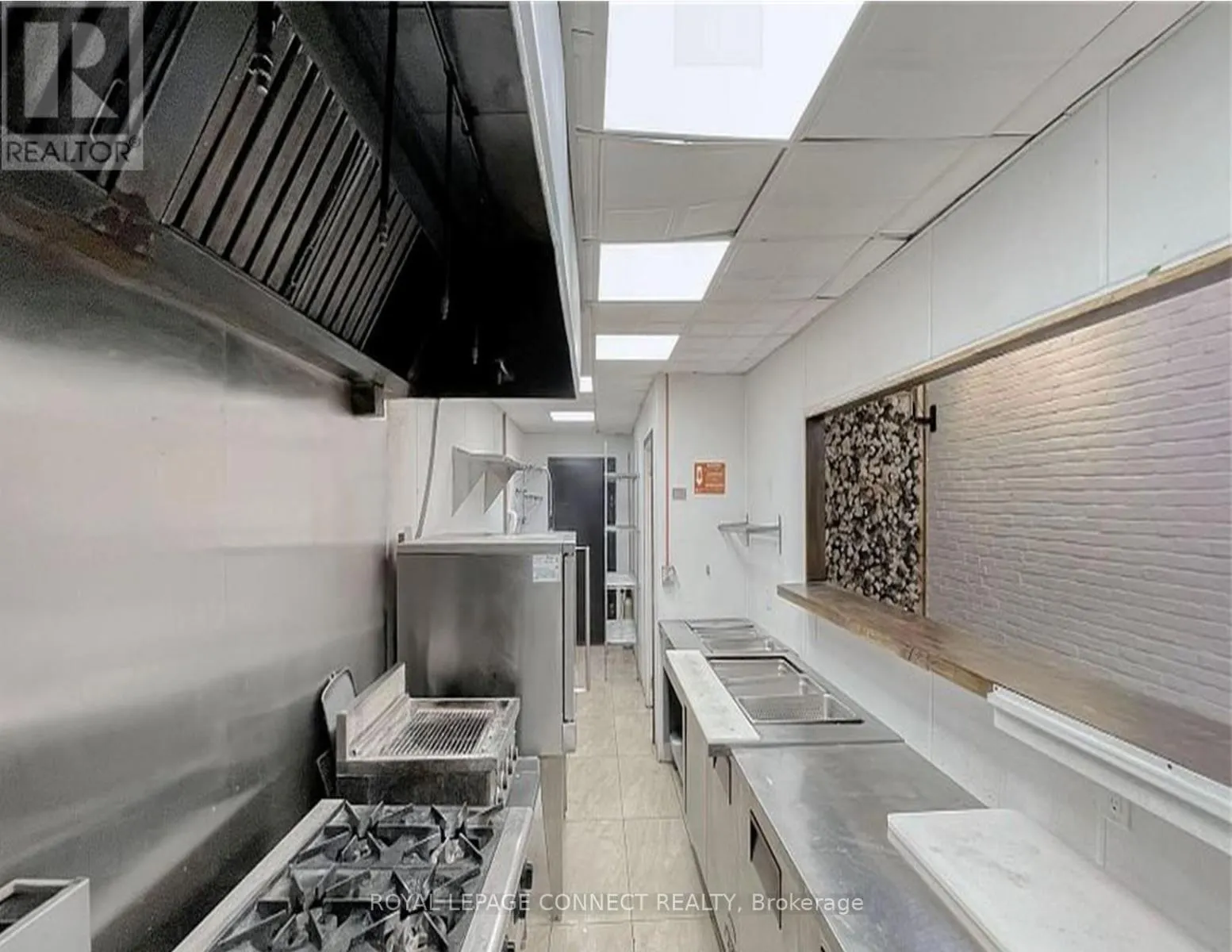 566 QUEEN STREET W