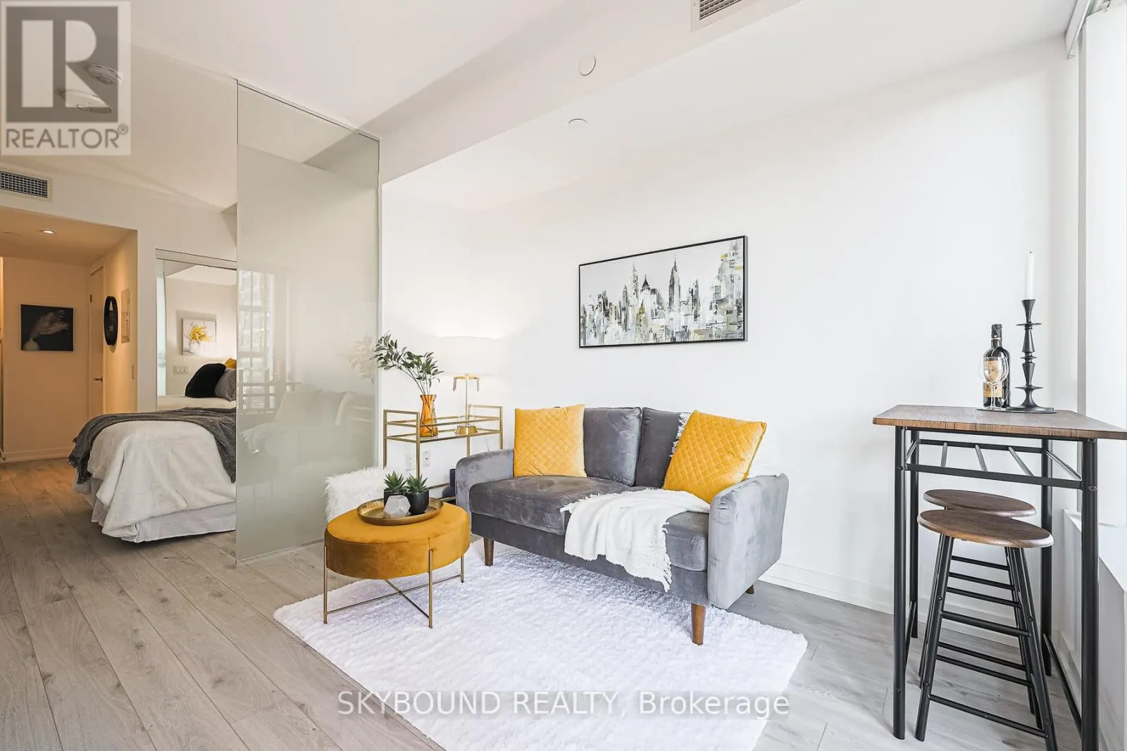 1509 - 77 SHUTER STREET