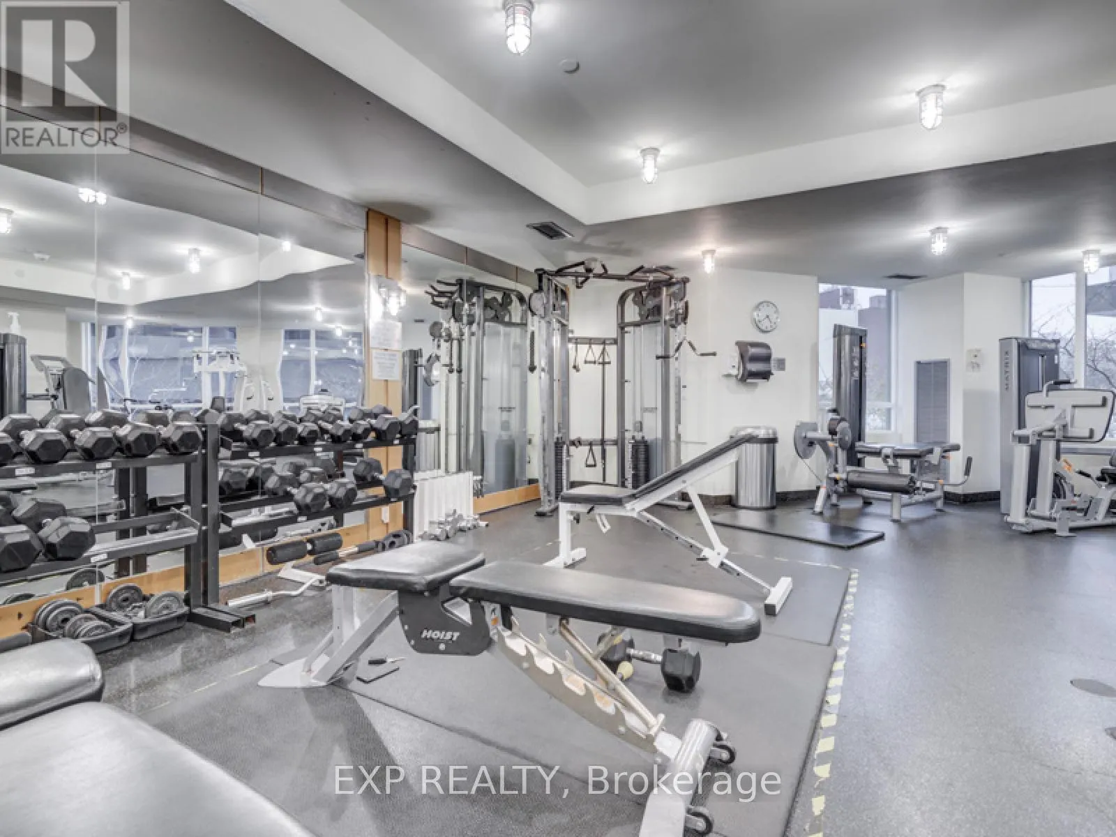 317 - 361 FRONT STREET W