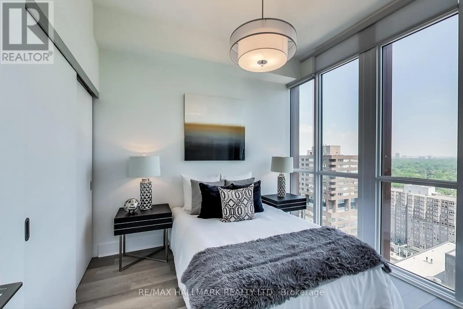2107 - 32 DAVENPORT ROAD