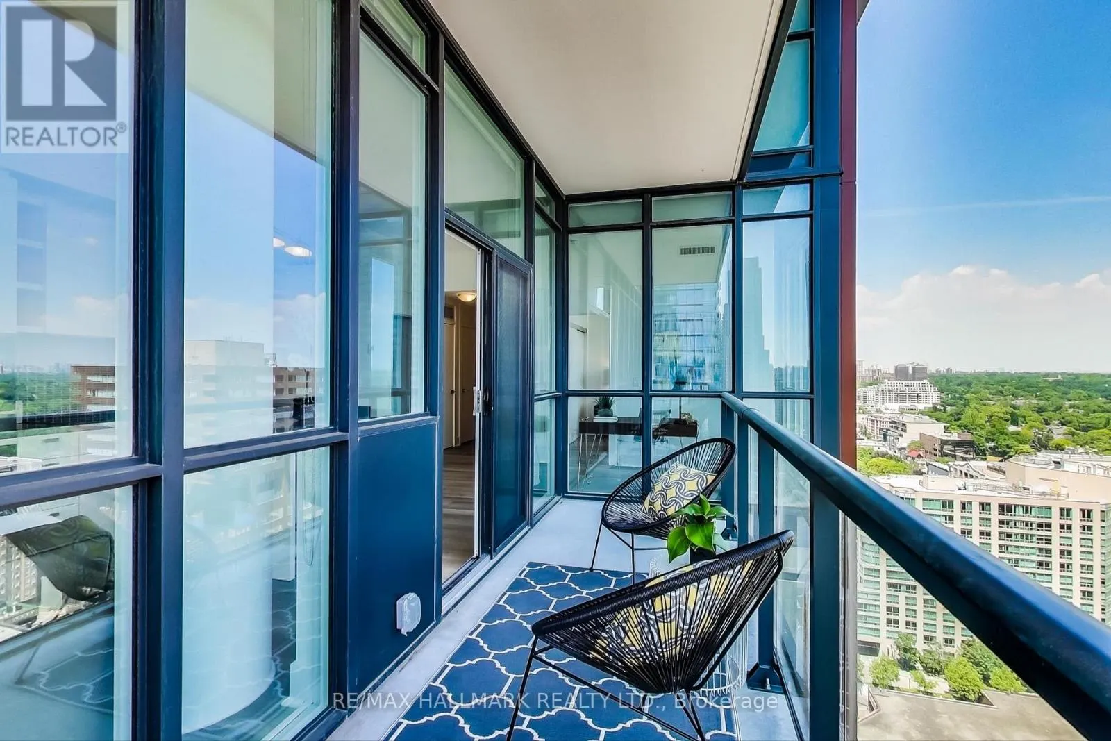 2107 - 32 DAVENPORT ROAD