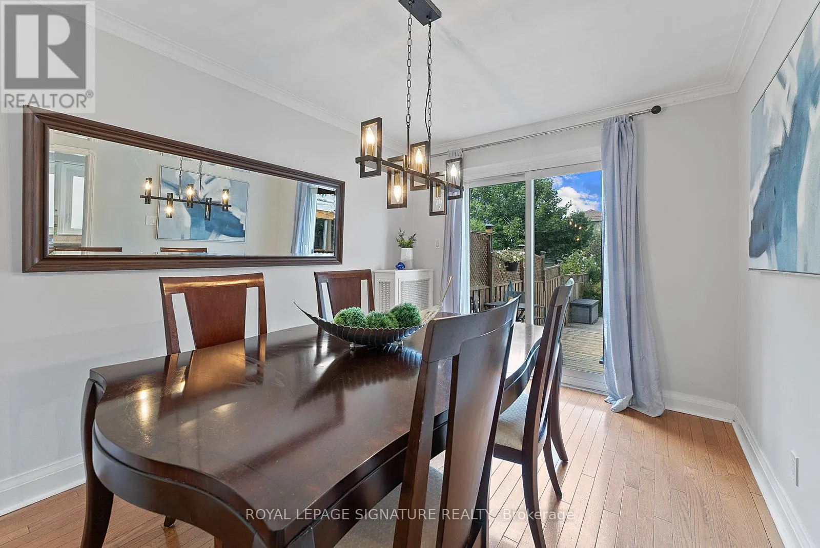 18 VANDERHOOF AVENUE